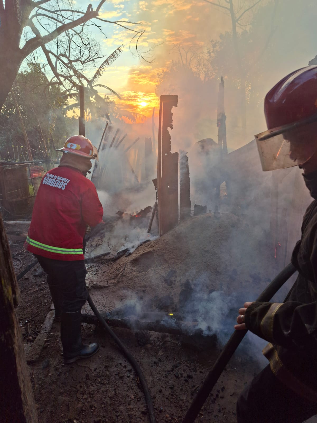 Un niño que manipulaba alcohol y un encendedor provocó un incendio en su casa de Oberá 2